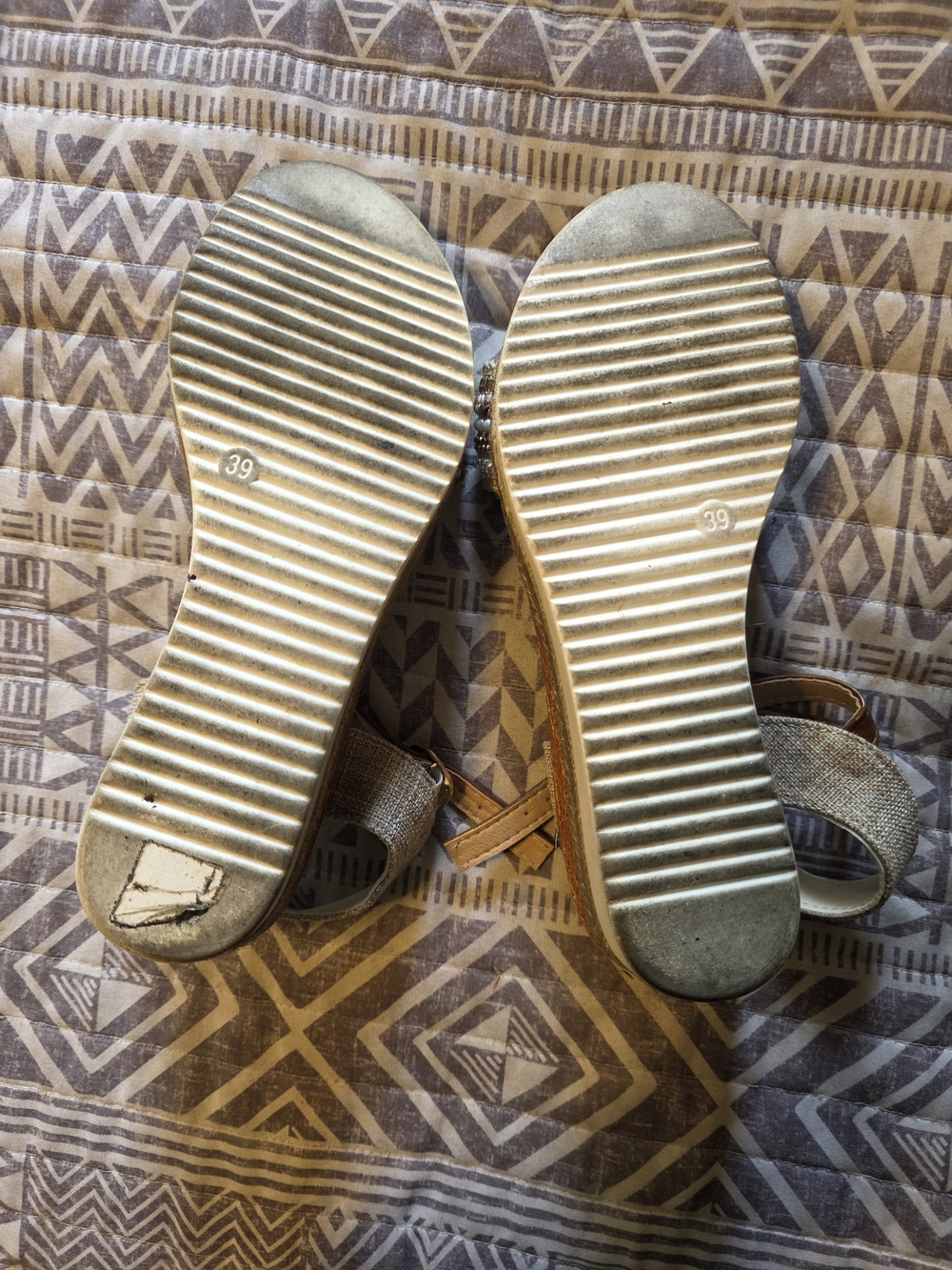 Gold Women’s Strappy Sandals - Stylish Metallic Comfort